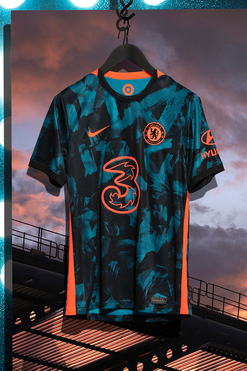 Chelsea Celebrates London Style and Culture With 2021/22 Third Kit