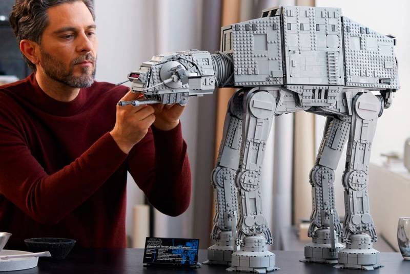 LEGO Star Wars Ultimate Collector Series Unveils Massive 6,785-Piece AT-AT Model