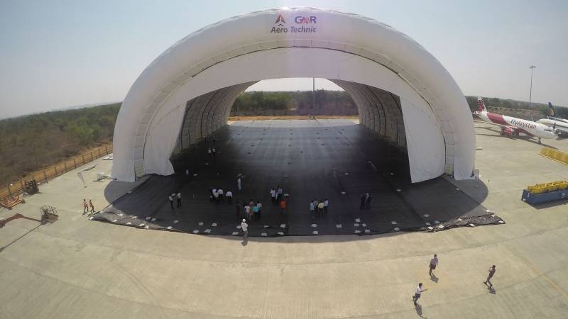 How the world's largest inflatable aircraft hangar was built