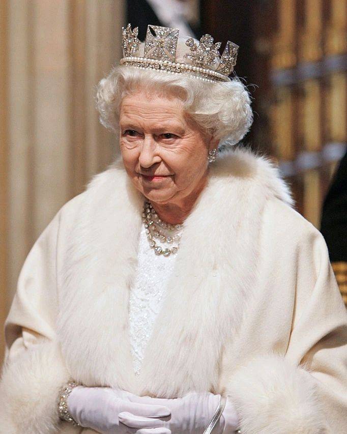Queen Elizabeth declares Camilla "Queen consort"
