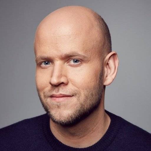Spotify CEO Apologizes to Staff Over Joe Rogan N-Word Controversy
