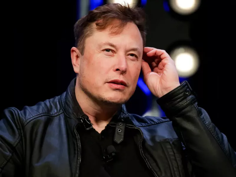  Elon Musk turns down seat on Twitter's board, after investing enough for an invite