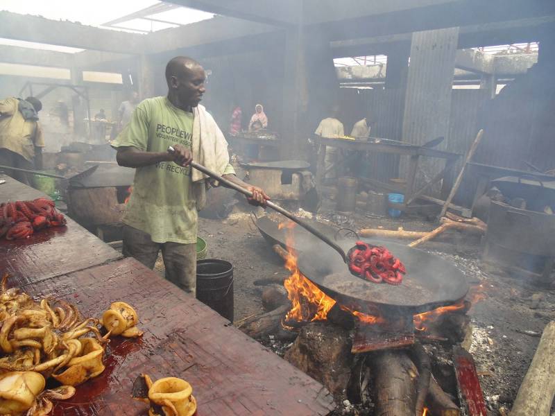 EXTREME African Seafood!!! WILD Tanzania Street Food in Dar es Salaam!!