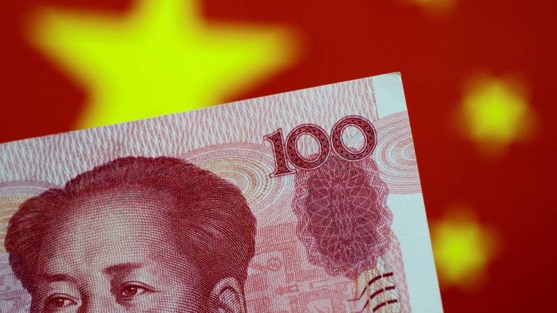 China's currency just had its worst month ever. It's still dropping