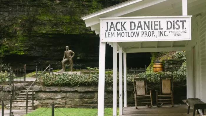 How an Enslaved Man Helped Jack Daniel Develop His Famous Whiskey