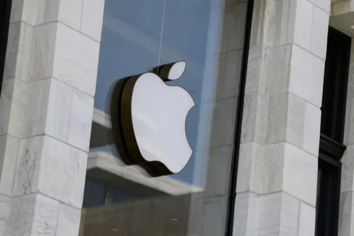 Apple's self-driving car effort stuck in low gear: report