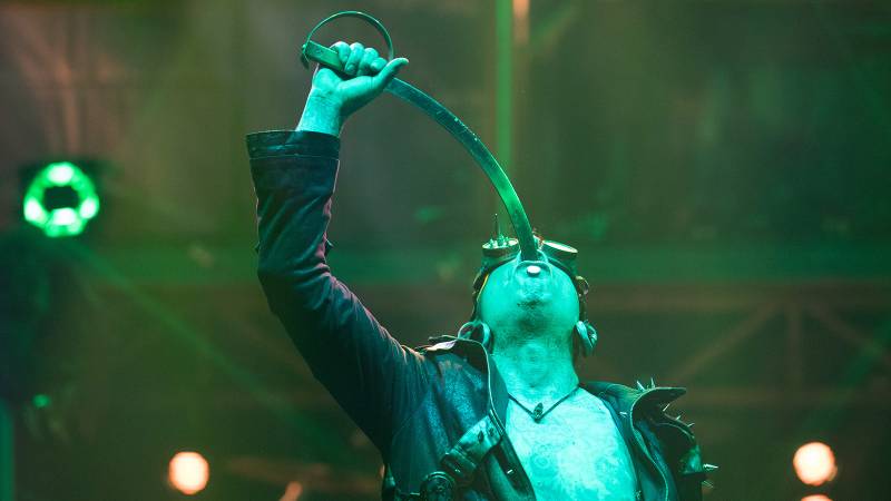 Sword swallowing: What looks like magic but it is not