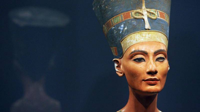 Archaeologists think they've finally found long-lost tomb of Egypt ruler Queen Nefertiti