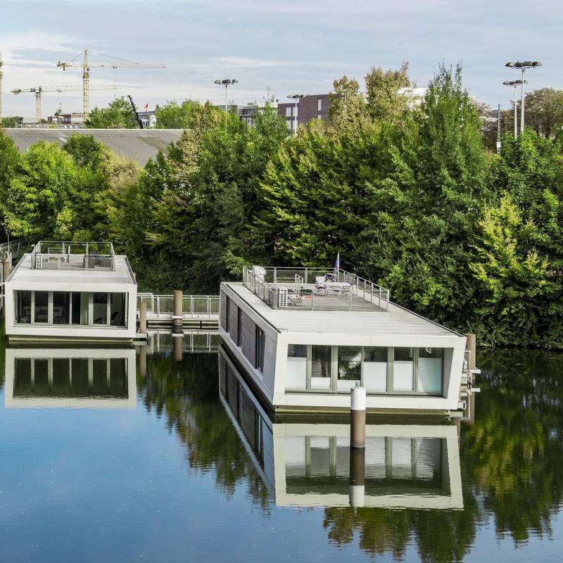 Incredible Houseboats and Future Floating Homes on Water