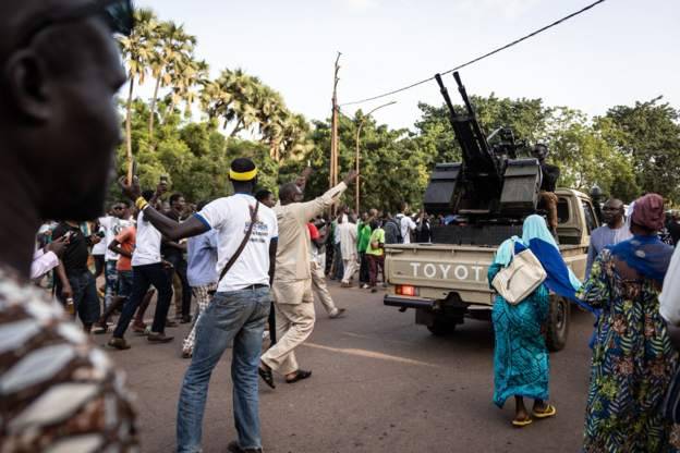 Burkina Faso recruits civilians to fight jihadists
