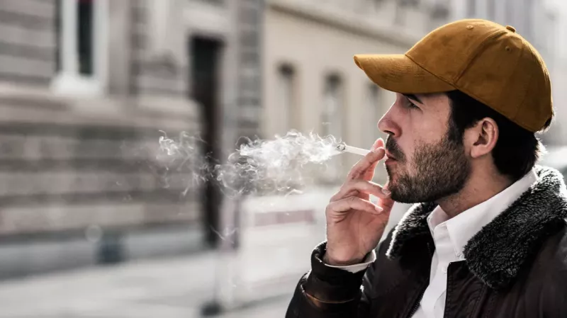 Marijuana smoke harms lungs in tobacco smokers - New Study