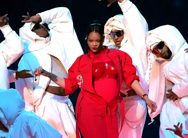 Super Bowl Halftime: Rihanna Performance