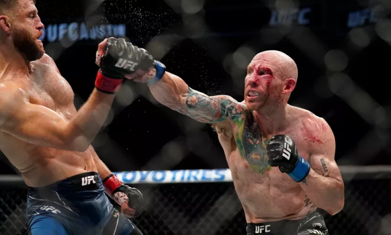 Josh Emmett vs Calvin Kattar | FREE FIGHT | UFC 284