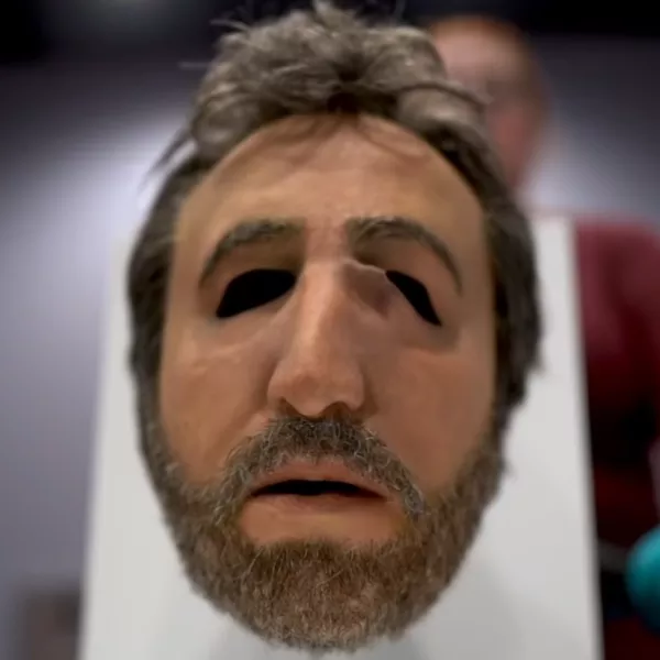 Former CIA Chief of Disguise Answers Spy Questions From Twitter | Tech Support | WIRED