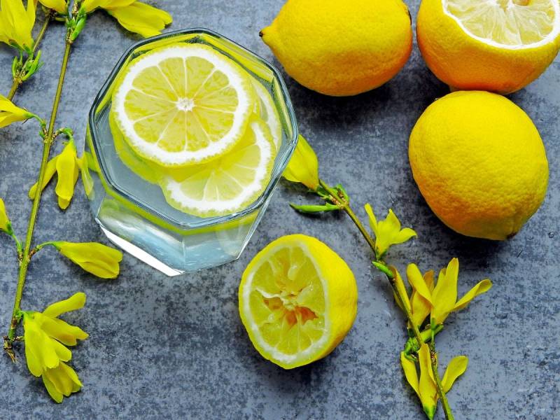 Is It Healthy To Consume Lemon Water In An Empty Tummy?