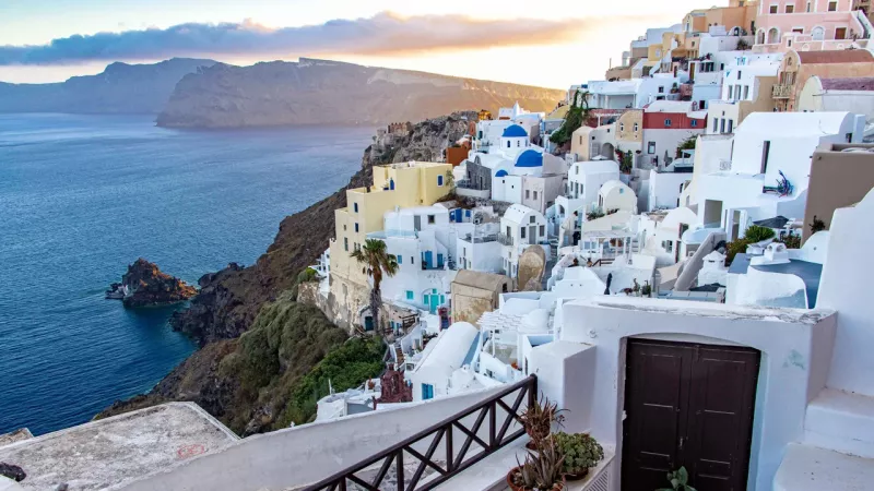 Santorini Is Sitting On A Live Volcano -  Reports