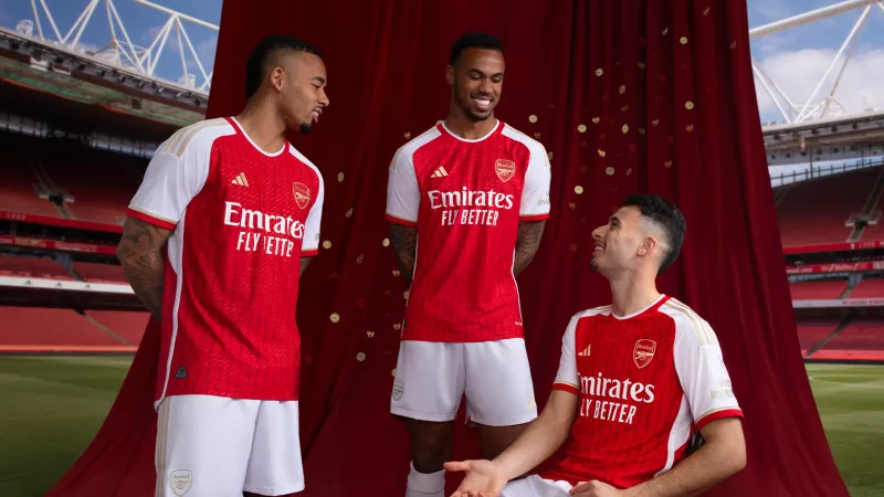 Arsenal Celebrates the 20th Anniversary of Its "Invincibles" Season for 2023/24 Home Jersey