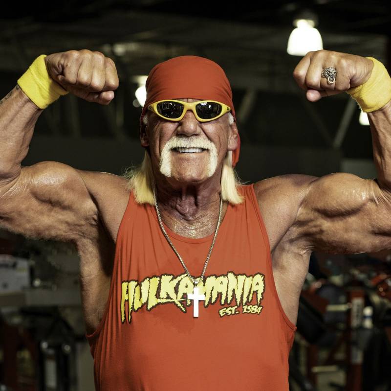 Hulk Hogan Shows Off His Gym & Fridge 
