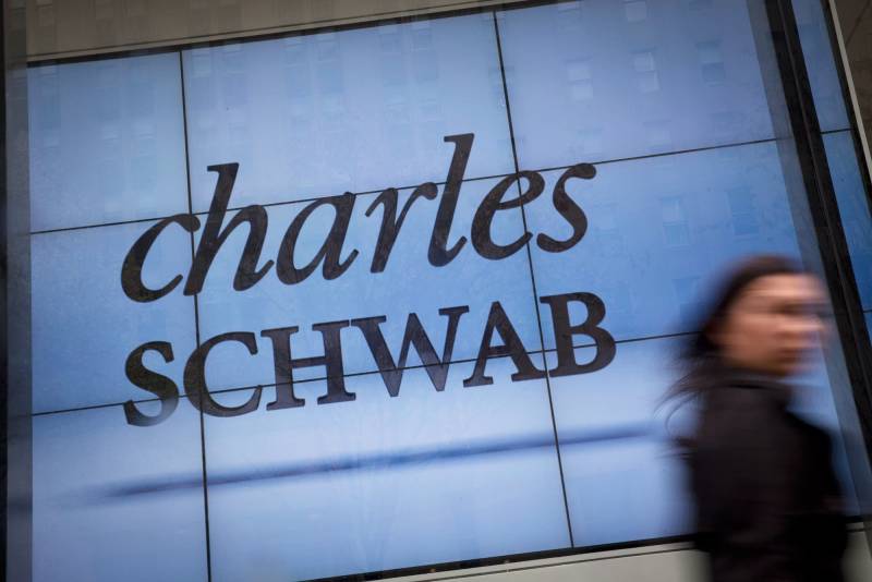 Why Charles Schwab Became A Financial ‘Supermarket’