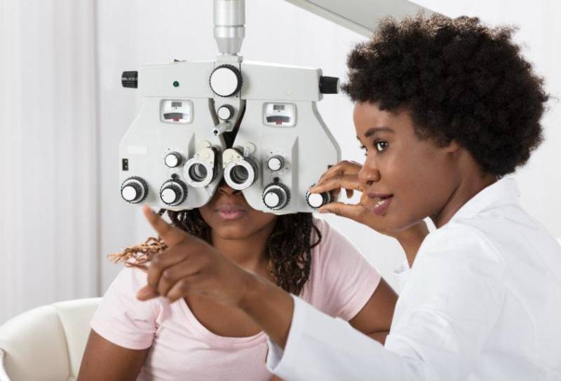 Eye Doctor Answers Eye Questions From Twitter