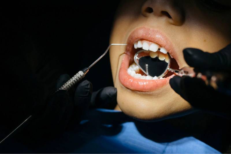 Dr. Joyce Kahng - FIX Gaps in Teeth