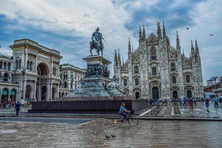 The Hack - I Spent 24 hours In Milan On £100