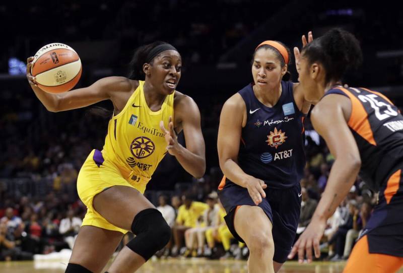 Adidas - Chiney Ogwumike