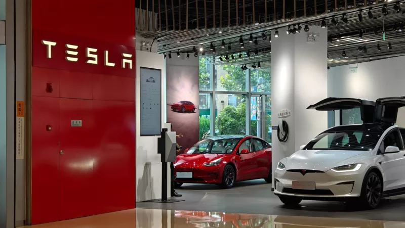 Tesla Cars Recall and Apple's EU Antitrust Challenges