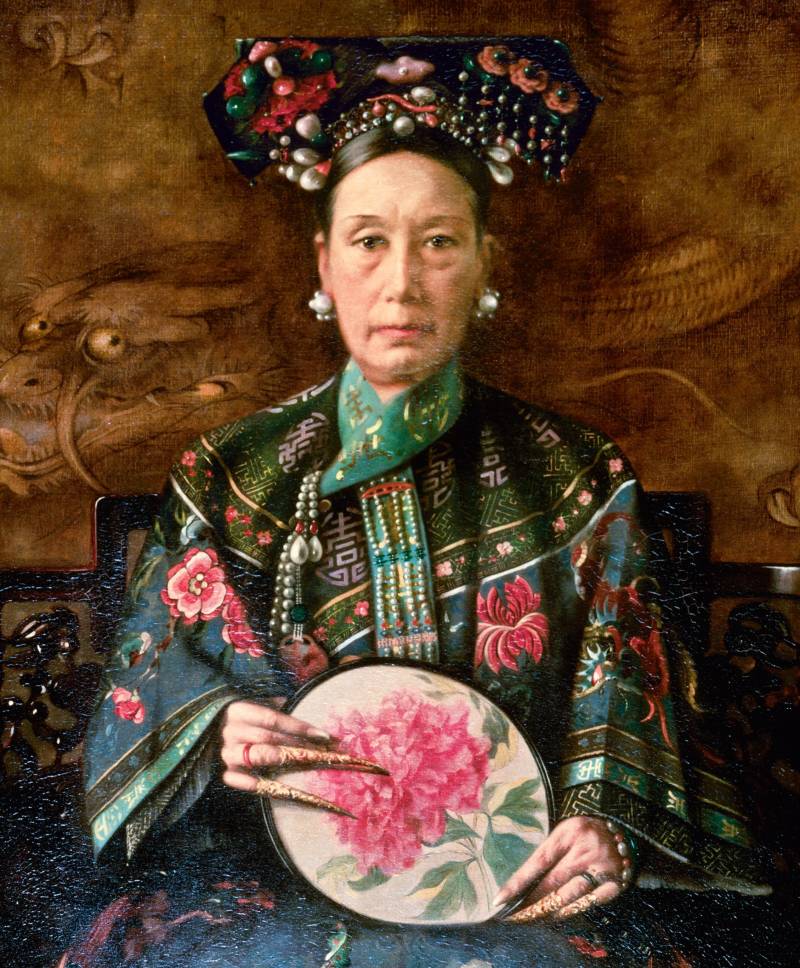 When Women Ruled China: Empress Cixi's Power in Porcelain