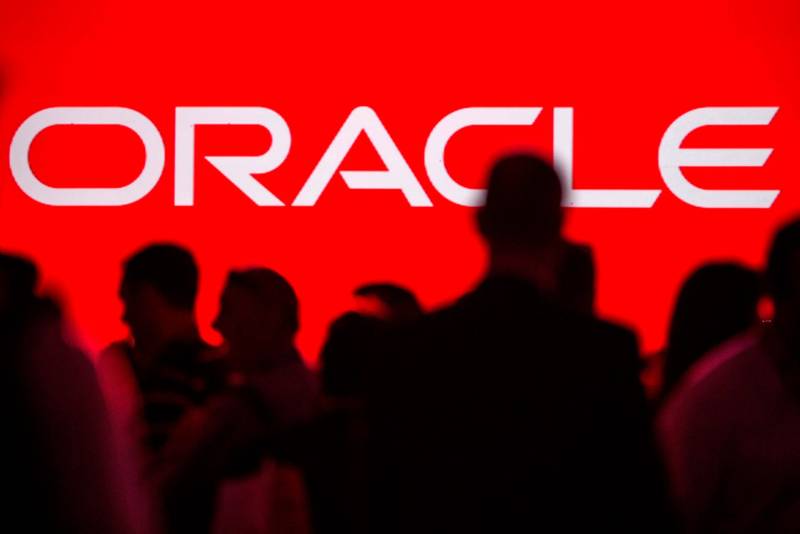 Oracle's Biggest Gain Since 2022 x Bitcoin's Record Rise