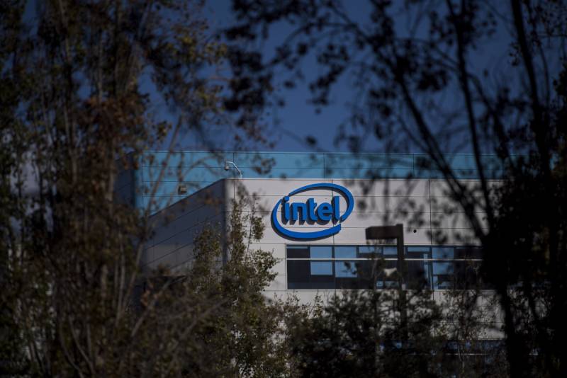 Intel Wins Big Incentives x Huawei Risks Sanctions