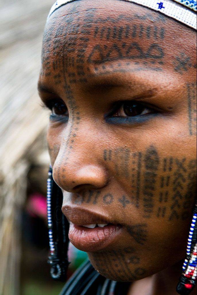 African women are bringing back tattoo