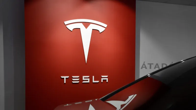 Tesla's Deliveries Expectations x Rubrik's IPO Plans 