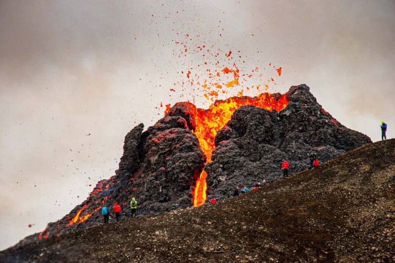 Volcanic exodus - An Icelandic town's uncertain future