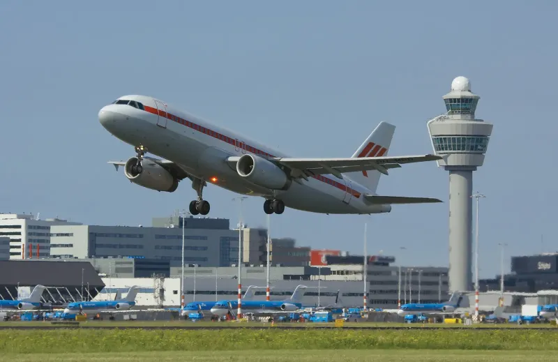 How the Busiest Airports Are Designed 