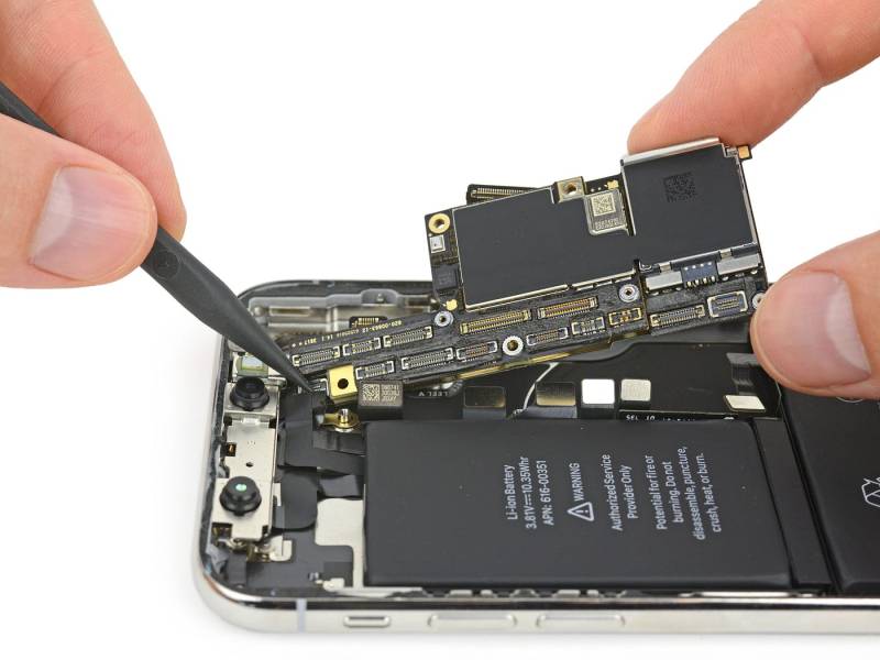 iPhone 16 Pro Teardown