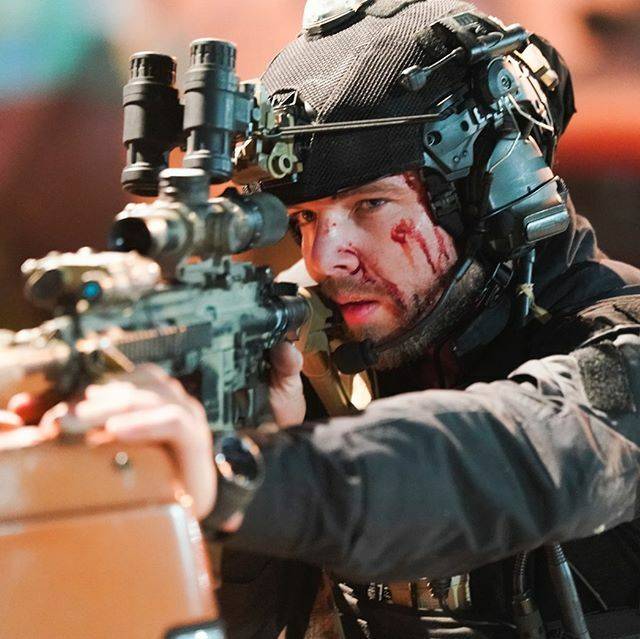 Men's Health - Max Thieriot