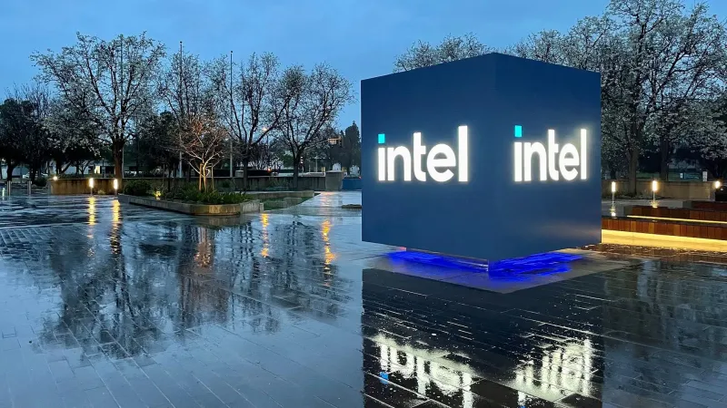 SoftBank Invests in Intel as US Government Eyes 10% Stake