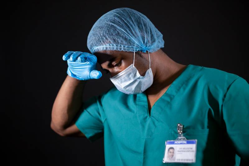 This Surgeon Removed The Wrong Leg!