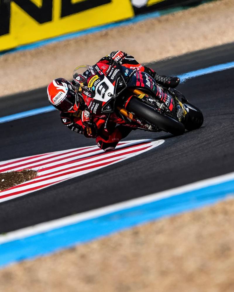 Race 1 at Balaton Park