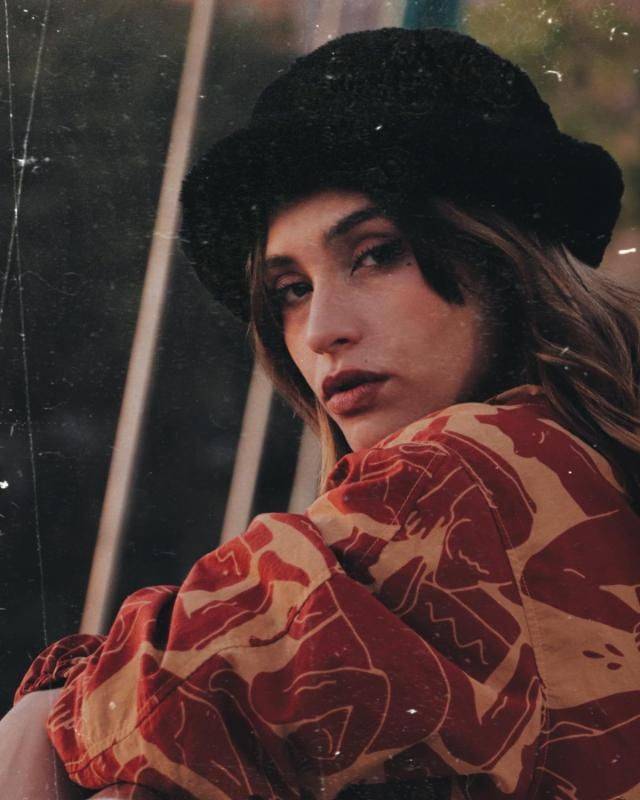 Gallery Session - Lia Kali