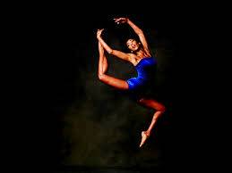 What It’s Like Touring the World as a Professional Dancer 