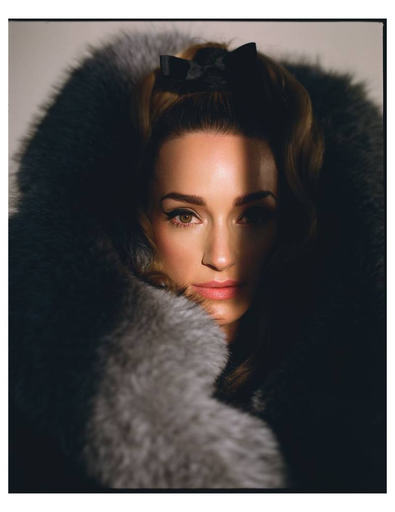  BRIANNE HOWEY - THE CÉCRED SALON