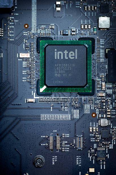 Intel Shares Fall on Reports Nvidia to Halt Chipmaking Tests
