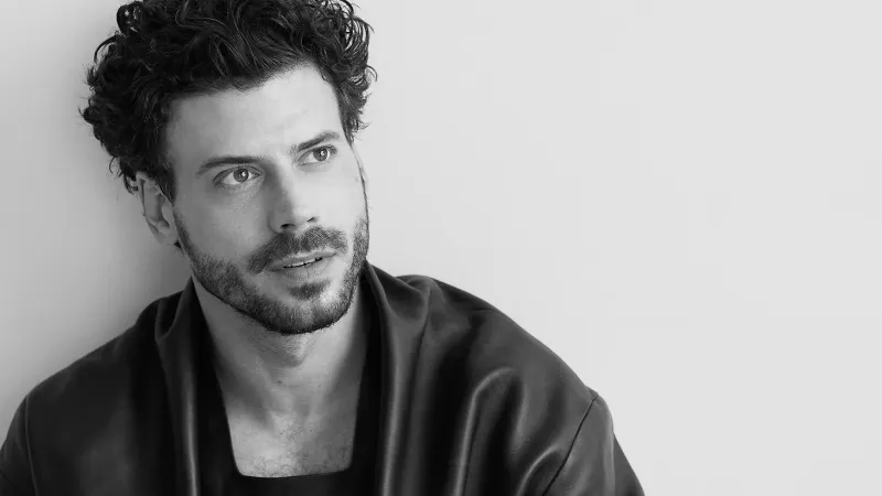 François Arnaud Shows Off His Heated Rivalry Workout 