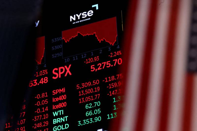 Tech Stocks Lead Charge Toward Record