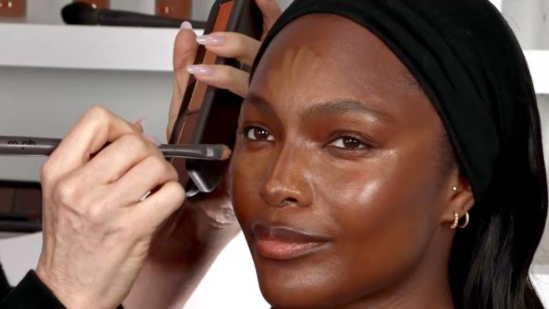 Mary Phillips’s m.ph Underpainting and Le Skin Serum Foundation Tutorial