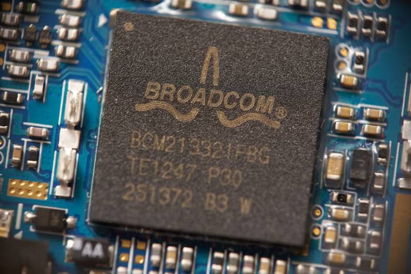 Broadcom Expects 2027 AI Chips Sales to Top $100 Billion