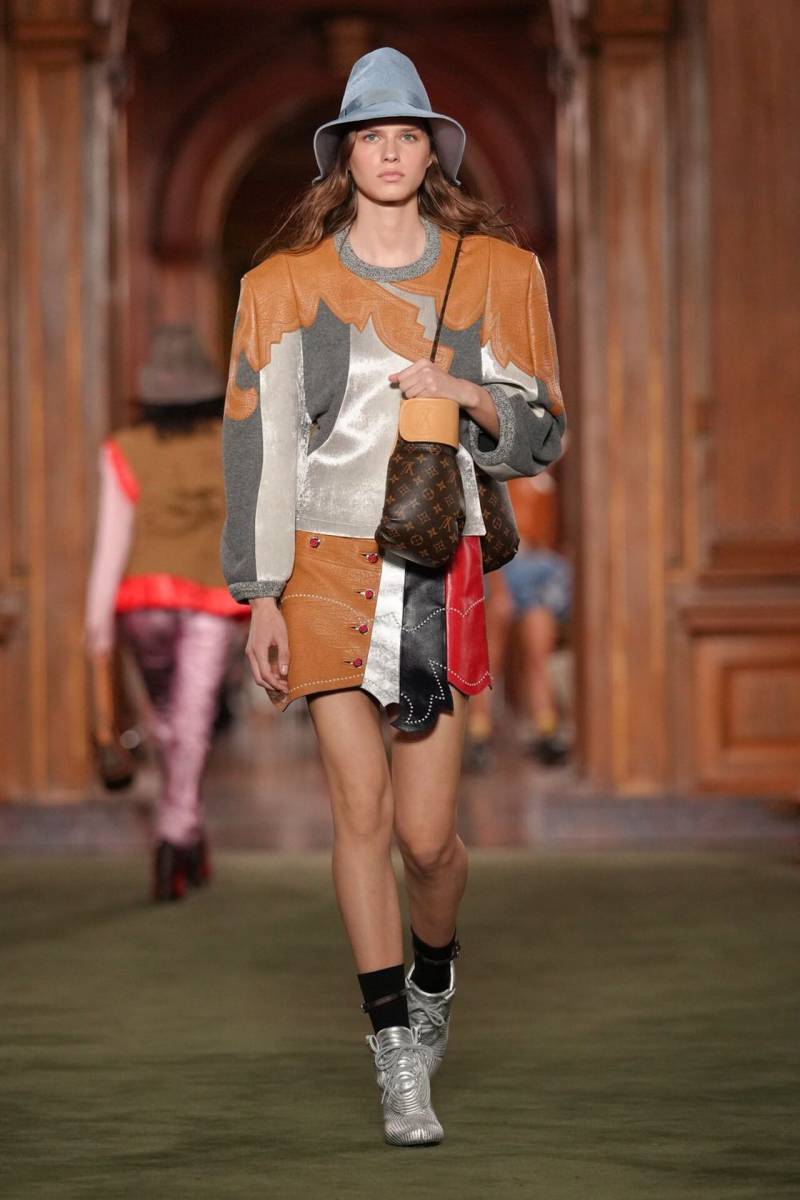  LOUIS VUITTON -- Cruise 2027 Show