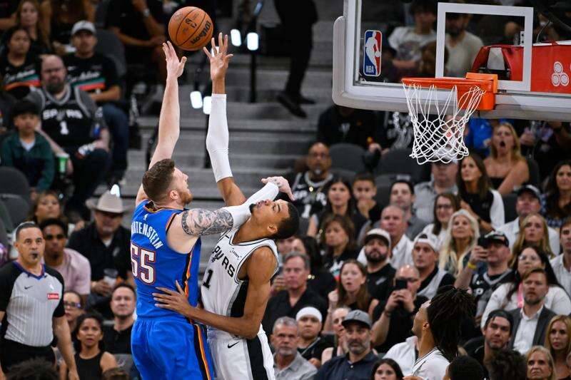 Spurs 103-82 Thunder 